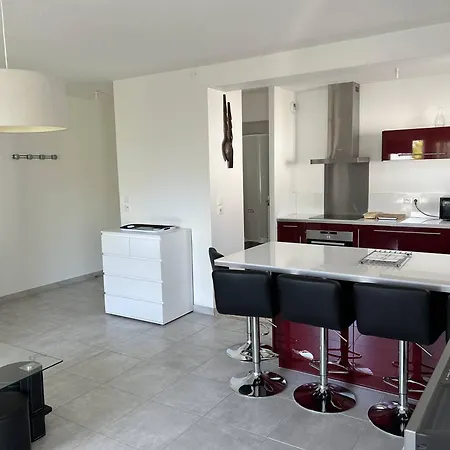 T3 Cosy Avec Jardin A Deux Pas Du Centre De Meschers, Garage Et Animaux Admis - Fr-1-738-1