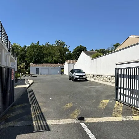 T3 Cosy Avec Jardin A Deux Pas Du Centre De Meschers, Garage Et Animaux Admis - Fr-1-738-1