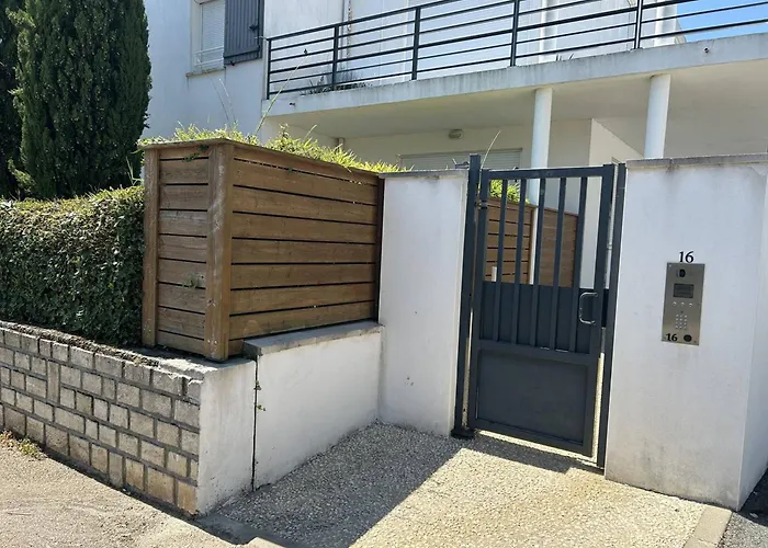 T3 Cosy Avec Jardin A Deux Pas Du Centre De Meschers, Garage Et Animaux Admis - Fr-1-738-1 *