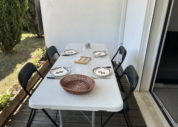 T3 Cosy Avec Jardin A Deux Pas Du Centre De Meschers, Garage Et Animaux Admis - Fr-1-738-1 Apartamento