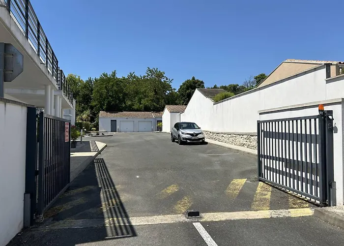 T3 Cosy Avec Jardin A Deux Pas Du Centre De Meschers, Garage Et Animaux Admis - Fr-1-738-1